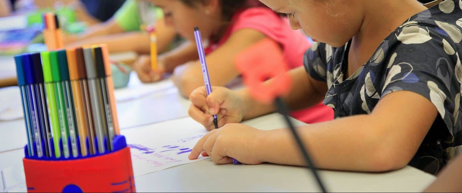 Infants en una escola