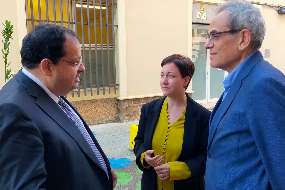 El conseller d'Interior Joan Ignasi Elena es reuneix amb Jaume Graells i Sílvia Casola