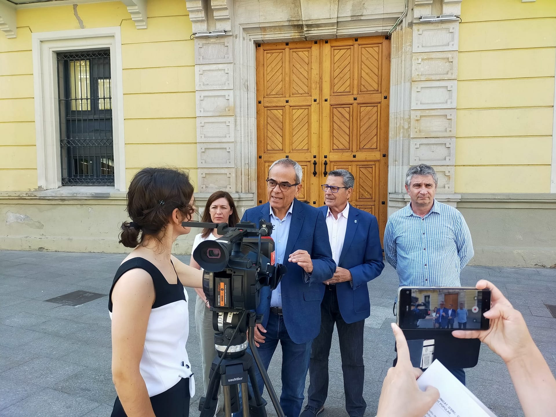 Compareixença dels caps de llista per denunciar la negativa de la candidata del PSC Núria Marín a debatre